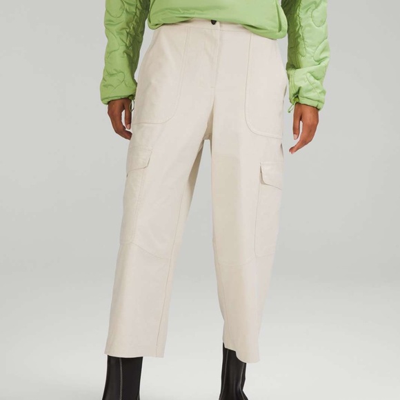Lululemon Light Utilitech Cargo Pocket High-Rise Crop Natural Ivory - 24 - Picture 1 of 3